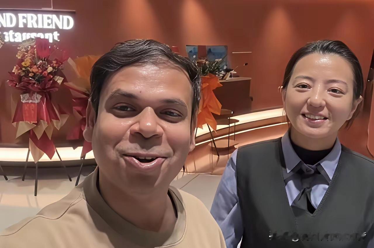 曾经炫耀嫁给印老公的丹丹估计后悔了！
近段时间丹丹很少发晒她印度老公的生活照了。