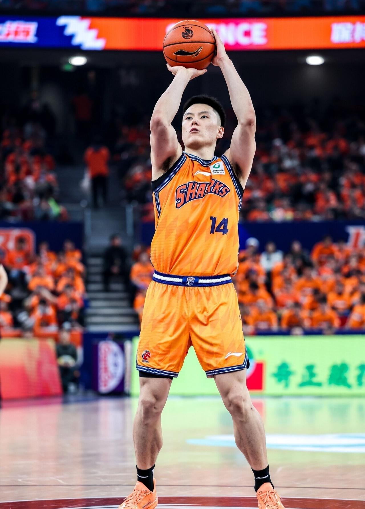 上海男篮崛起豪取11连胜提前12轮锁定季后赛！
     今年的总冠军好像没有悬