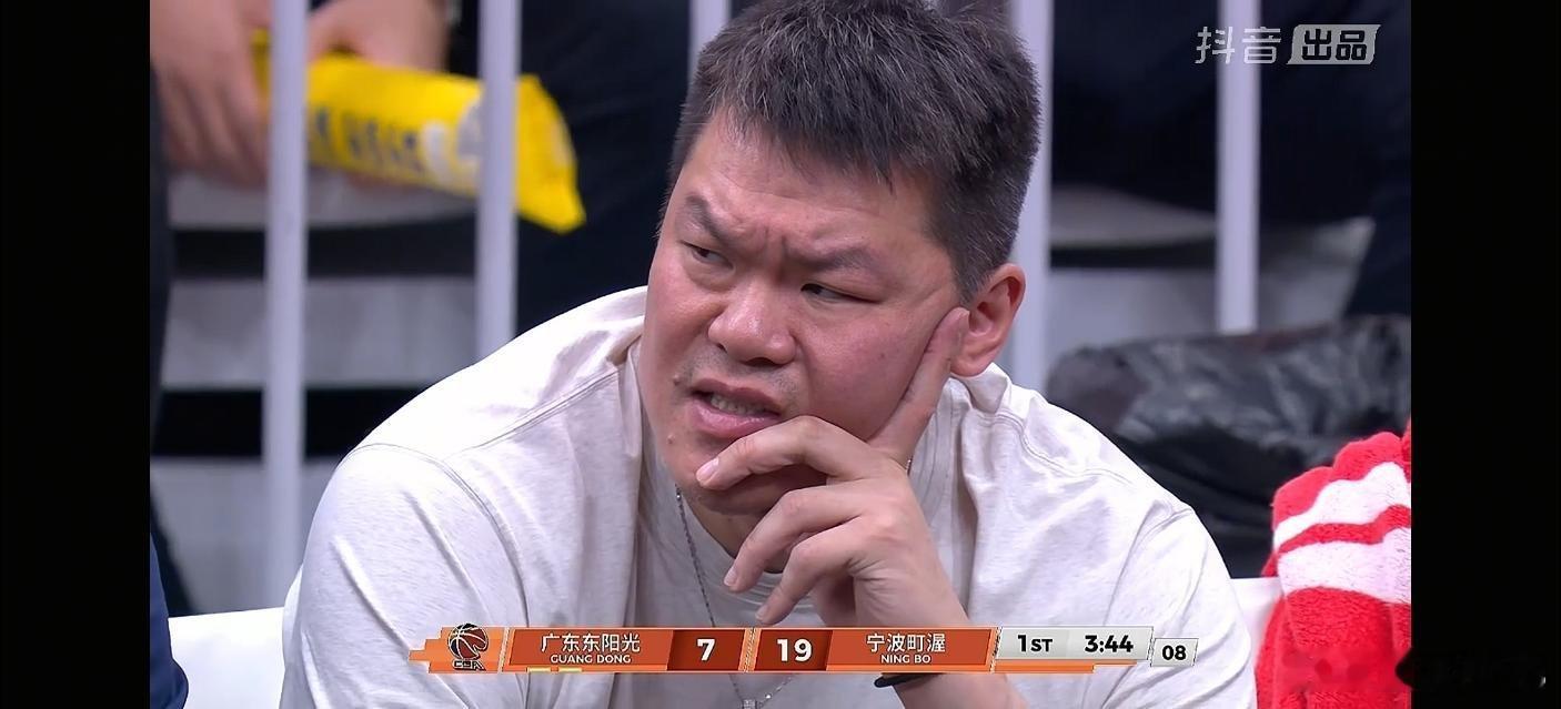 这他娘的都给我朱总带上痛苦面具了广东男篮cba