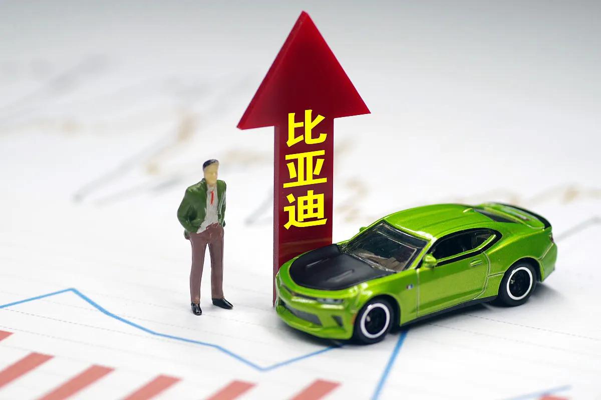 比亚迪和英伟达的牵手可不是小打小闹。现在车都爱上了智能大脑，芯片厂商一下子成了香