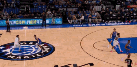 鲍尔进攻犯规！！ 