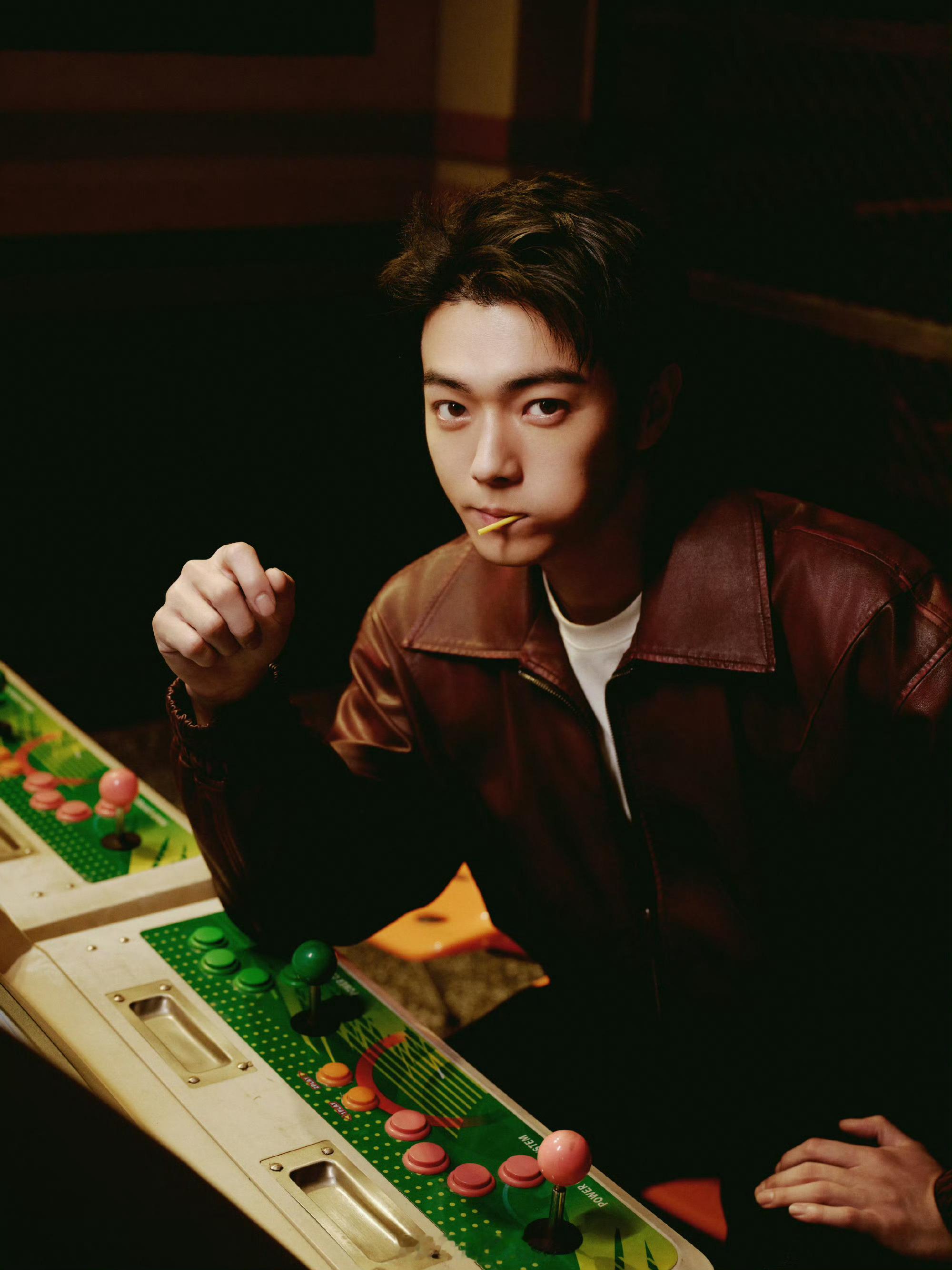 许凯出没，燥候辉哥，明天不见不散！！！