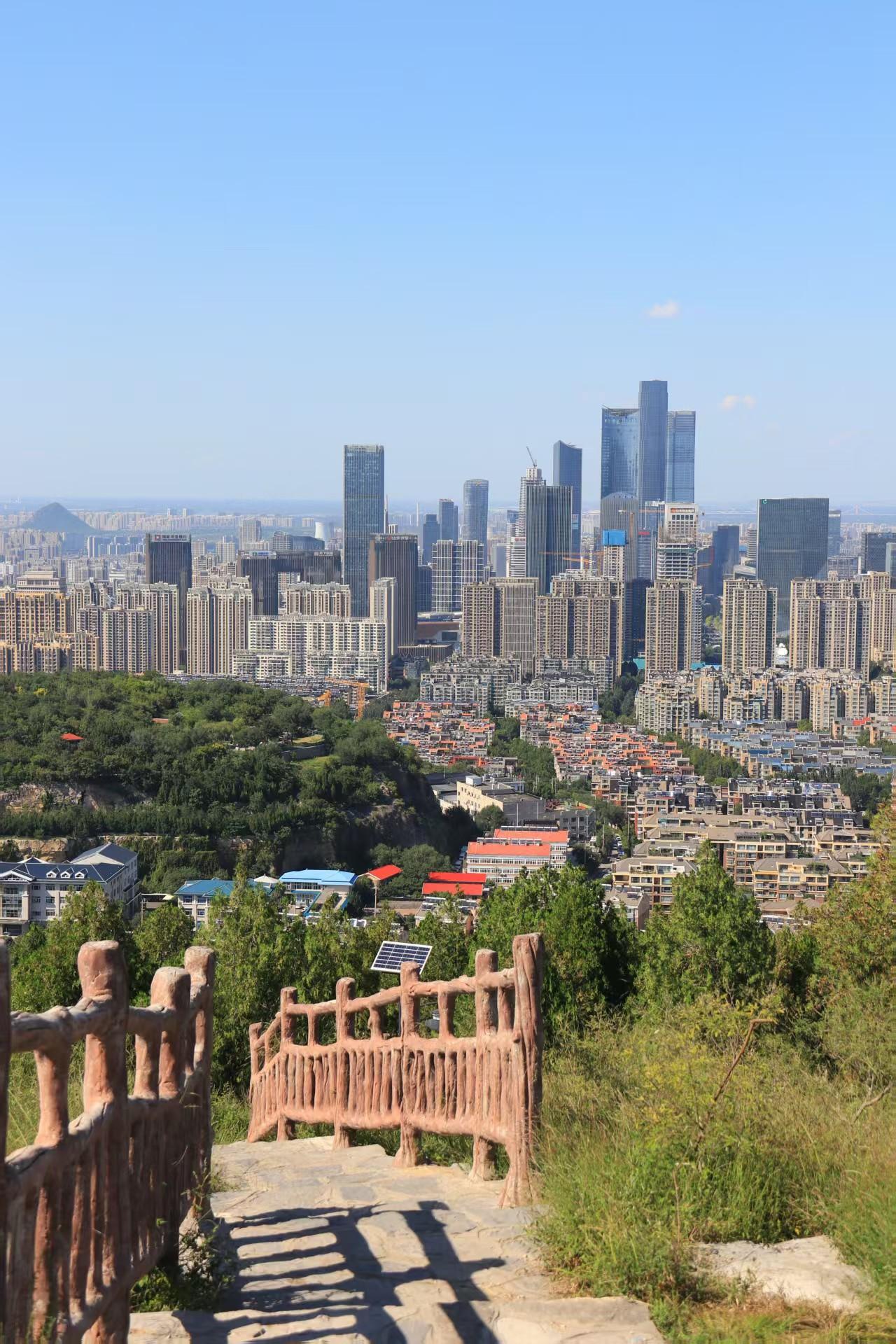 图片由楼友“宋老师儿”提供，8月31日拍摄于野峪顶。