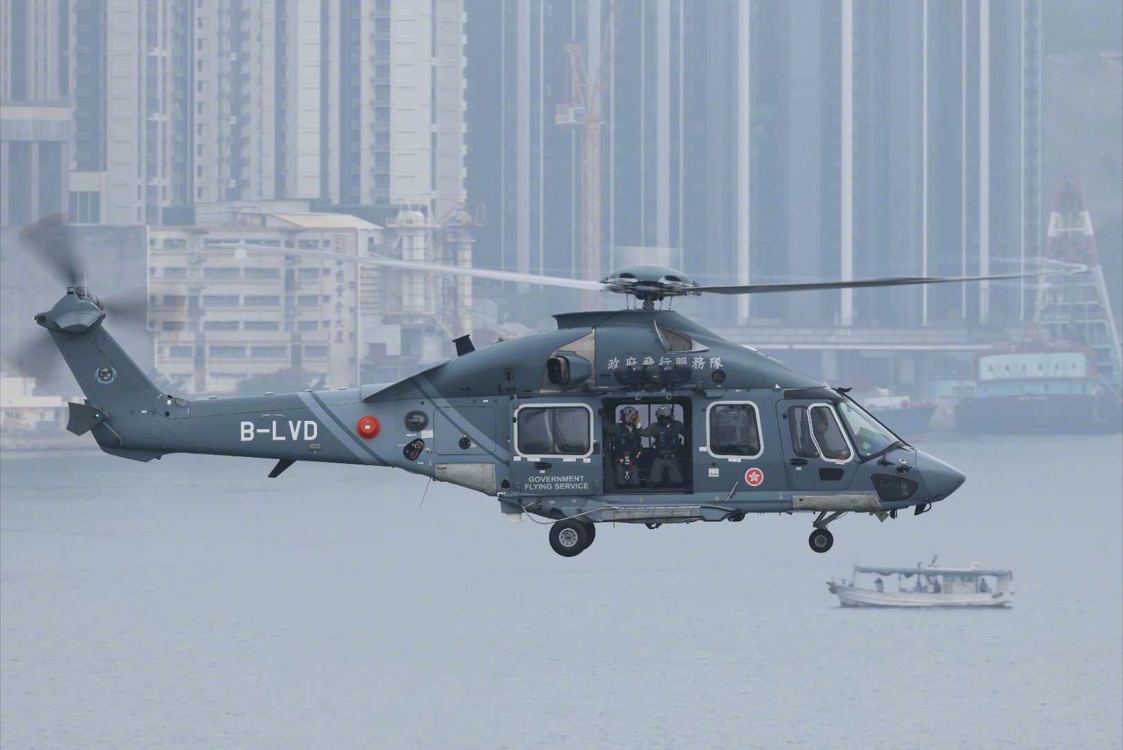 航空君航空科普 说来惭愧，今天第一次拍GFS的H175，感觉和昨天拍的同门兄弟H