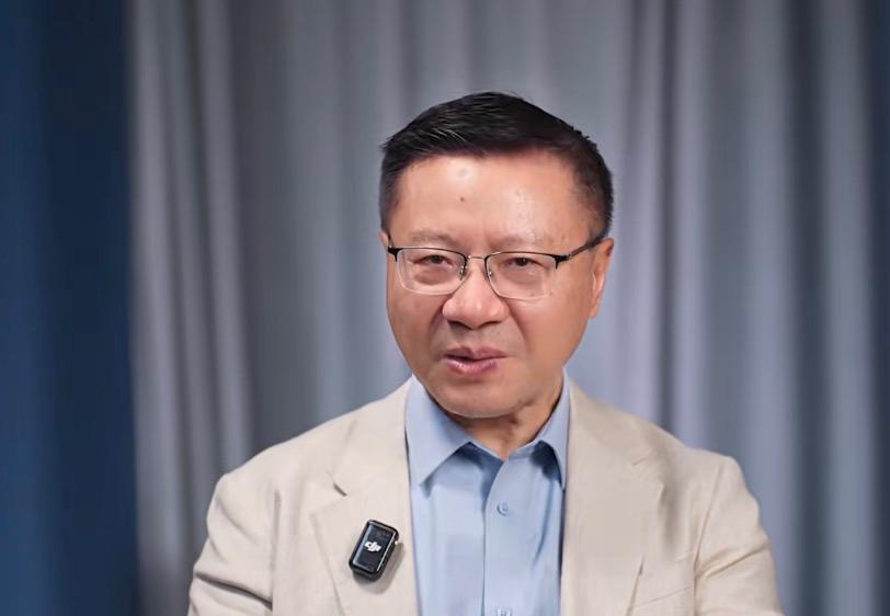 张维为：中国基础研究增速世界第一，多领域实现对美国的领先！
    张维为教授近