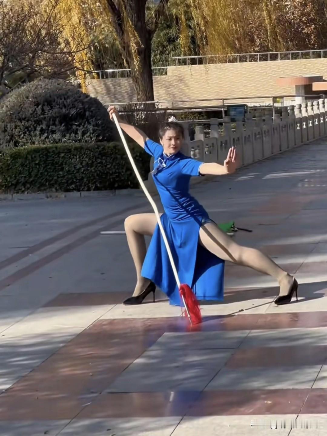 刚柔并济在这一刻具象化了