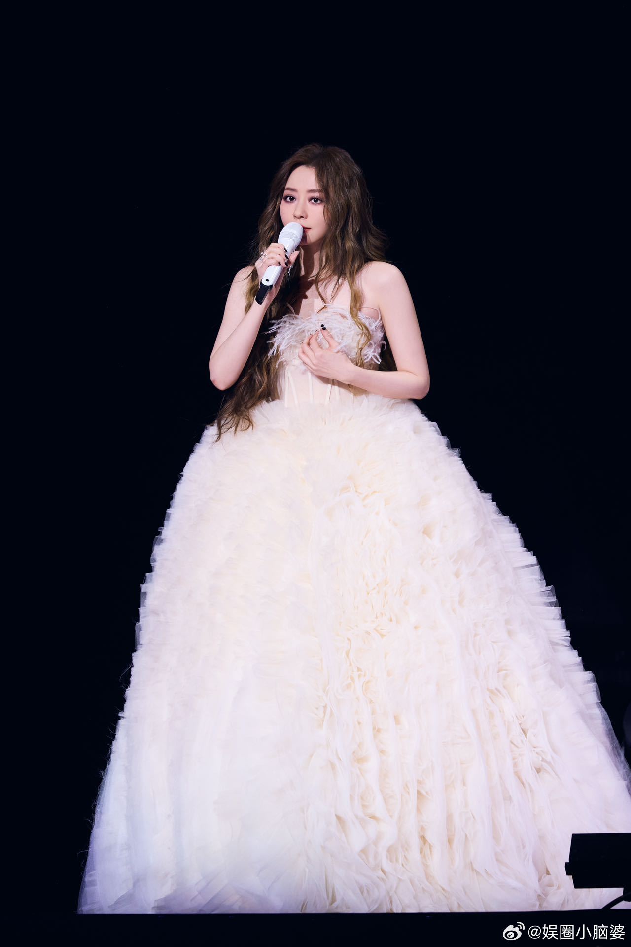 张靓颖回应do脸翻车 谁能不爱这么真实的张靓颖！直面话题不回避，音乐在进阶，颜值