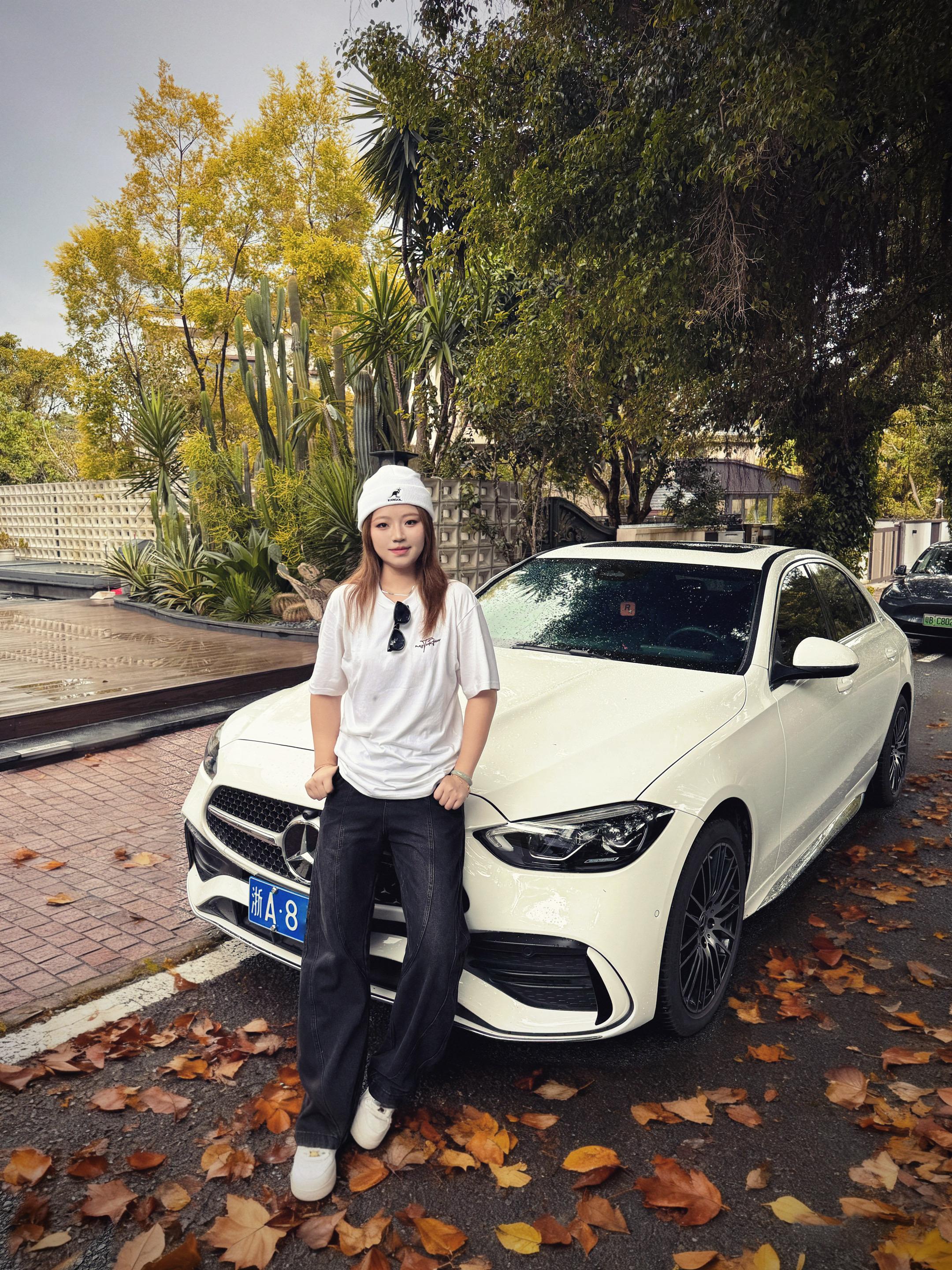 风已经有冬天的味道了，看了许久的那辆车是否已经愿望成真？