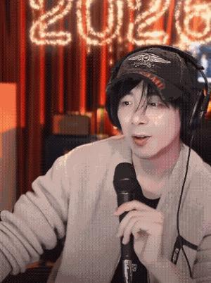 刘宇宁 我现在是很丑吗摩登兄弟刘宇宁 我现在是很丑吗！一沫真挚的情话