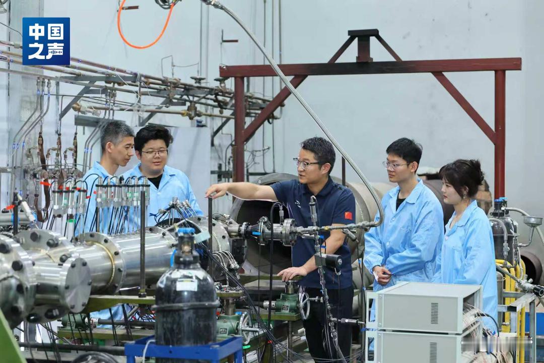 博士读硕士？高校新规炸锅：读博送AI硕士，学霸要卷疯了

博士期间还能再拿一个硕