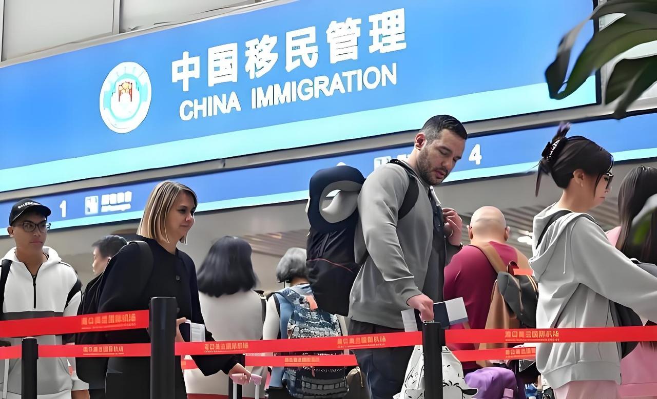 美债崩盘才想起中国？那些卷钱跑路的“润人”，凭什么让国家接盘！

美债这出大戏，