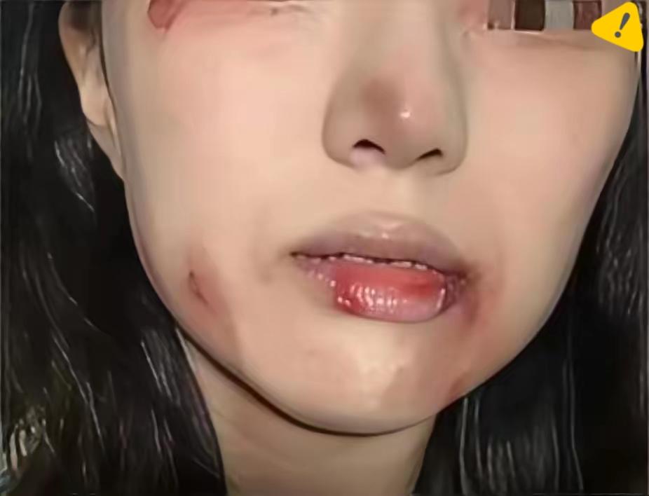 520晚上提前回家想给老婆惊喜，结果推开门看见那一幕——换谁能扛得住？张某攥着刚