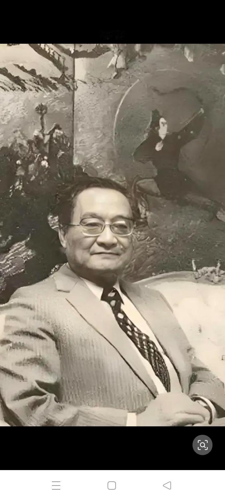 侠之大者，是金庸先生一辈子的夙求。
1994年他希望杭州市政府给他二亩地，建一座