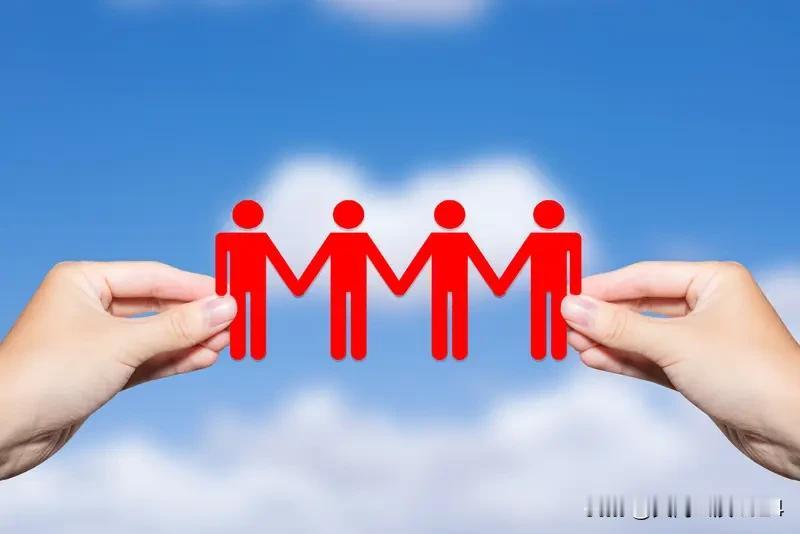 互相帮衬真的能让社会更温暖。就像山东的李洪燕，驾车途中看到路边昏迷的男子，立刻停