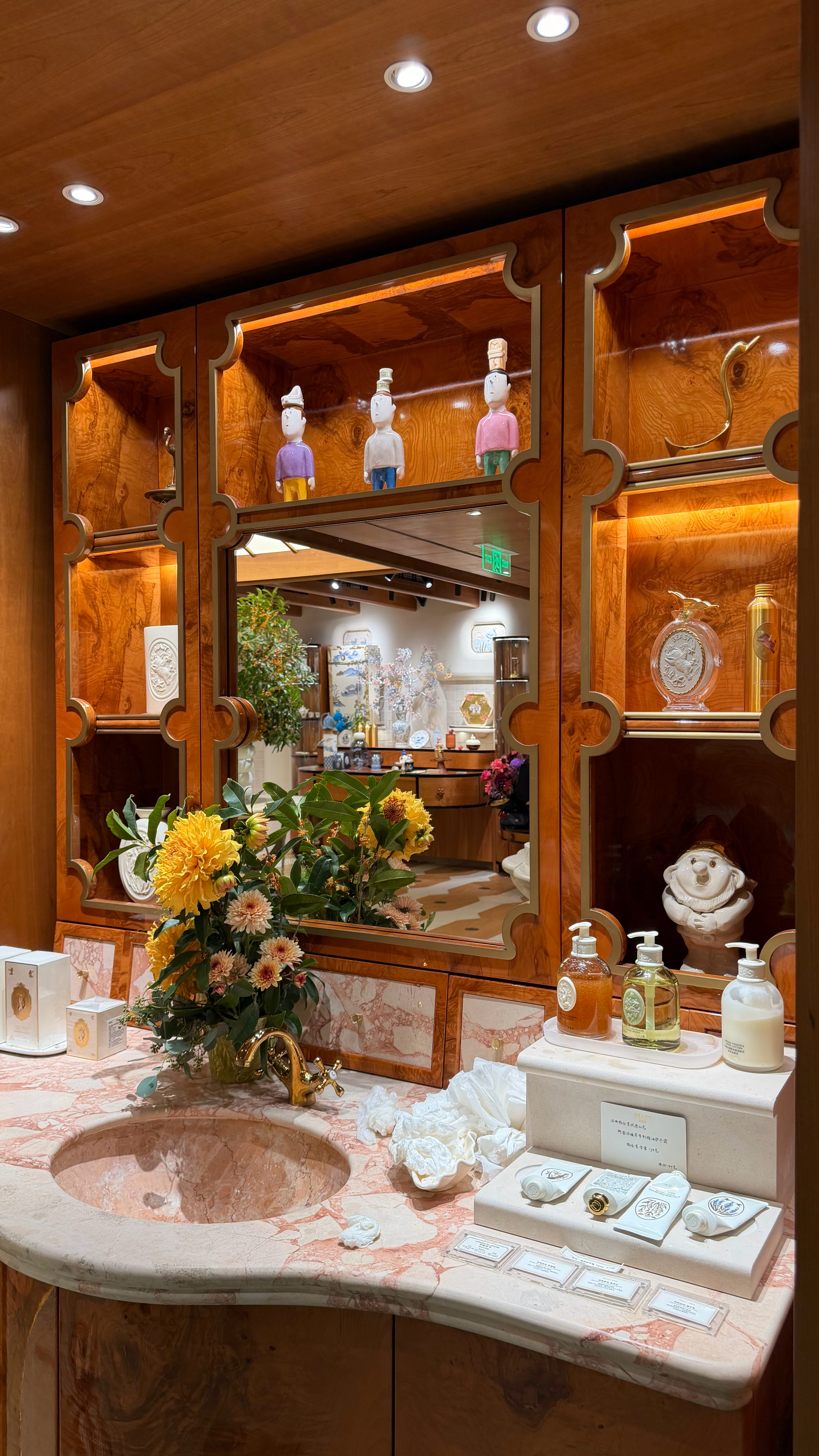 被国贸的野兽派美到无论是家具陈列还是鲜花和产品都很美已经不是记忆里的野兽派了（价