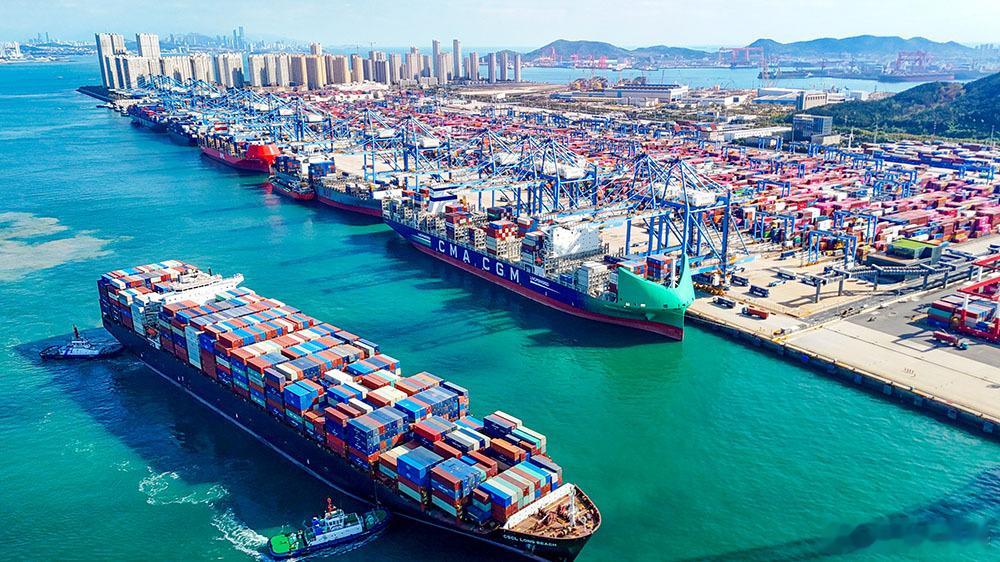 【前10个月我国进出口总值37.31万亿】海关总署今天（7日）对外公布，今年前1