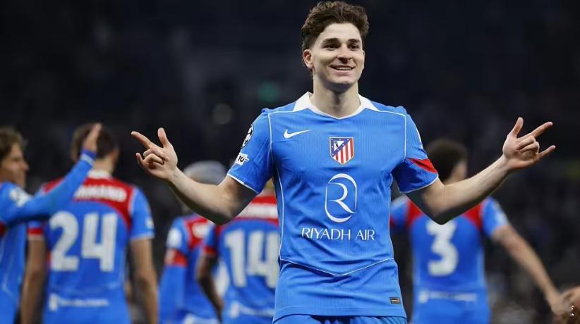 据法国足球媒体Foot Mercato报道，巴黎圣日耳曼持续关注马竞前锋阿尔瓦雷