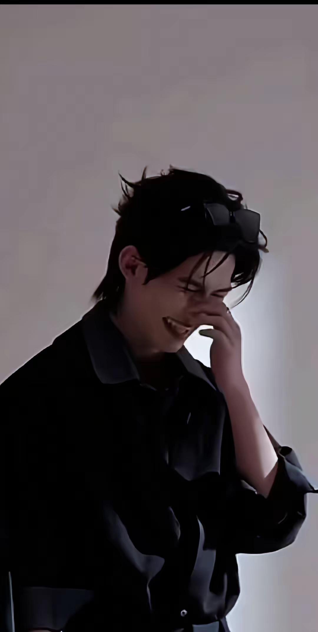 哈哈，宝宝，你在笑啥这么开心😁😁😁@云旗Yunqi