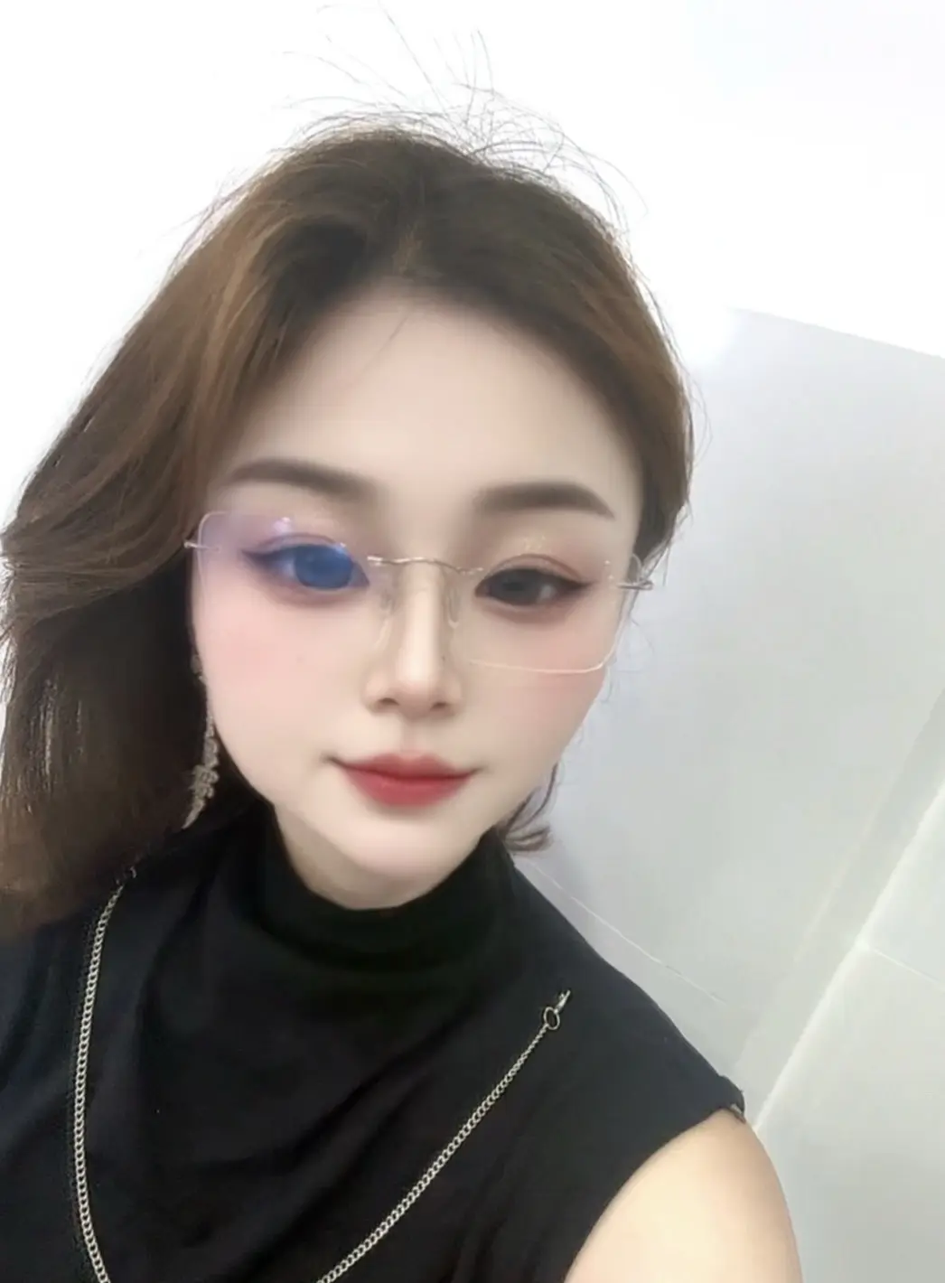 “日子过的真快   今天就立秋了 夏天的遗憾就止于此吧 该向前看了…”