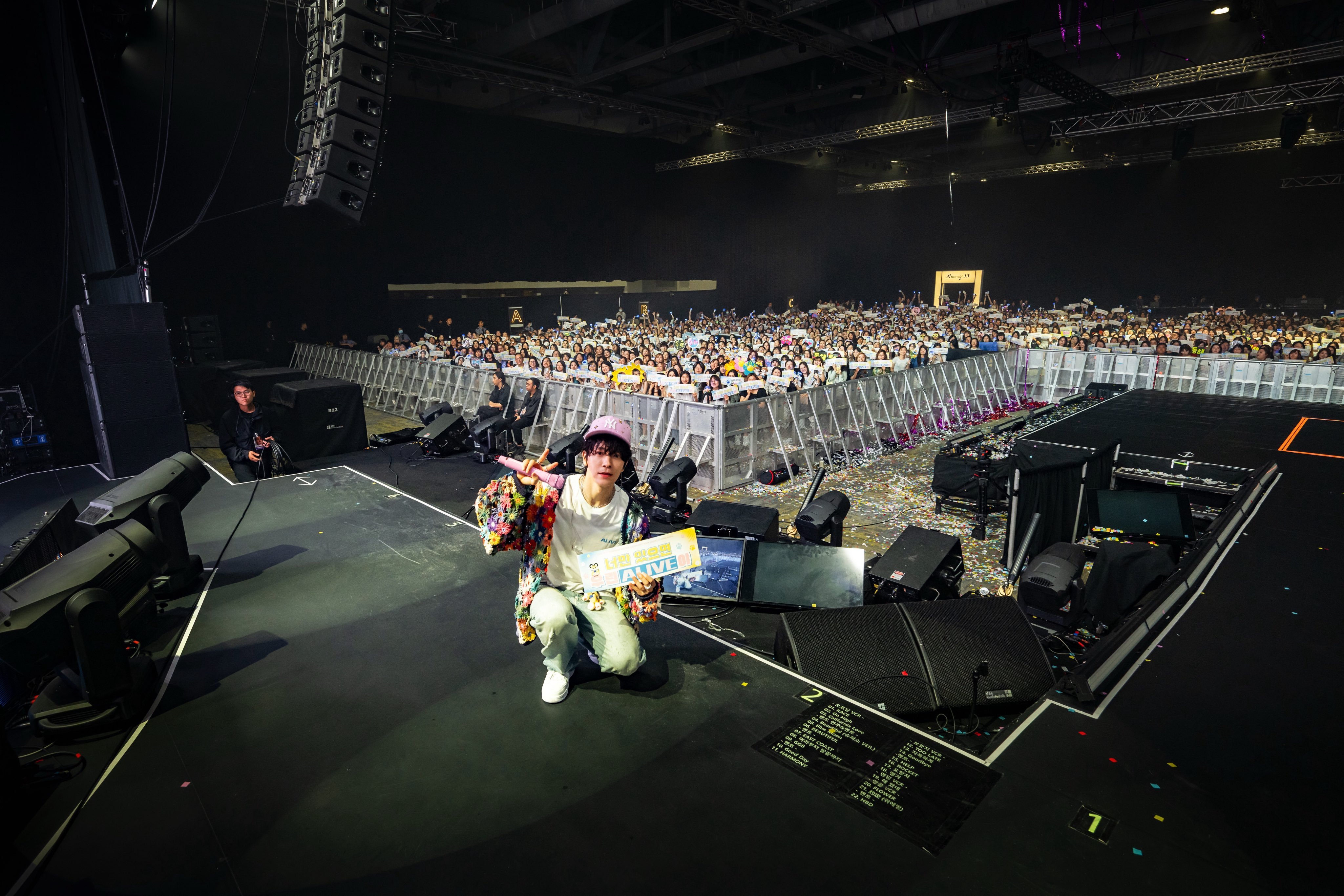 “CB百蓝_。260627 D&E official更新李东海 相关：[📸]2