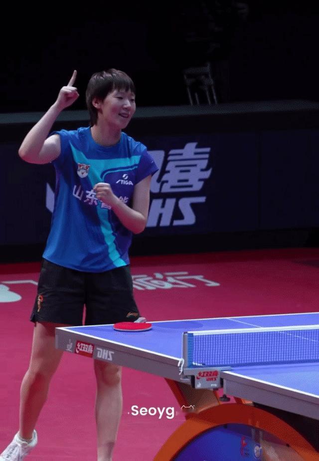 又来我评论区说我女优雅的沉默你们还有多少招放马过来说实在王曼昱确实很优雅身材高挑