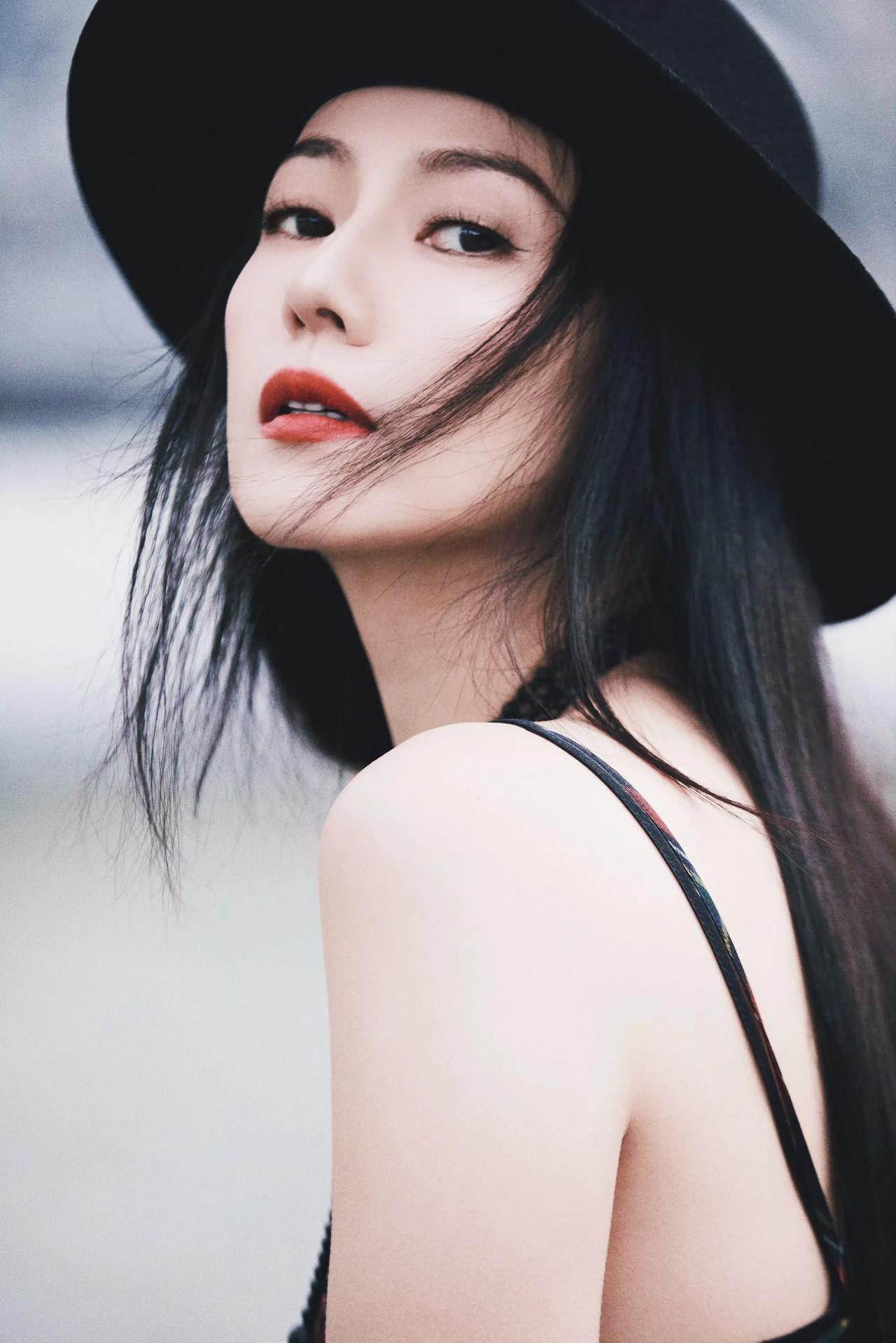 @高圆圆 最新～我美了[比心]