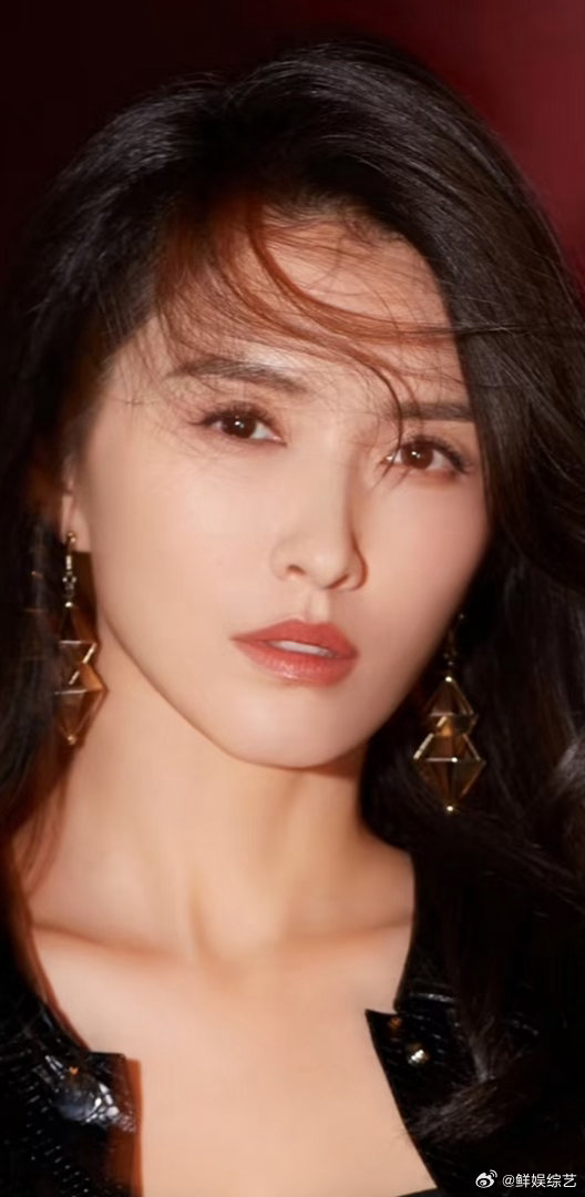 徐洁儿感谢小凯弟弟 戏里合作默契，戏外暖心相助，王俊凯专程送考，这份情谊太好磕。