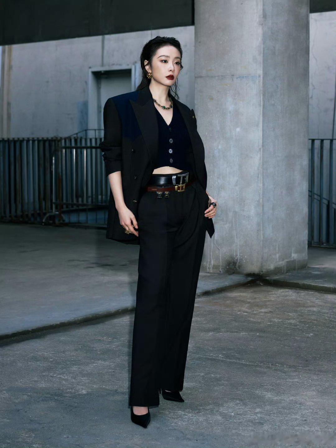 高叶一秒切号大嫂 接电话说喜欢高启强还挂电话？高叶一秒切换大嫂模式，也太飒了！ 