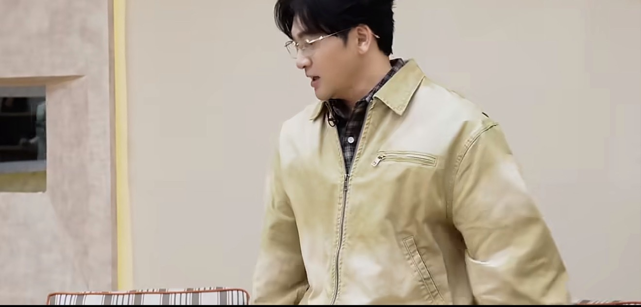 苏有朋给声鸣远扬选手上大师课声鸣远扬选手们不仅和苏有朋老师交流了唱歌技巧，还讨论