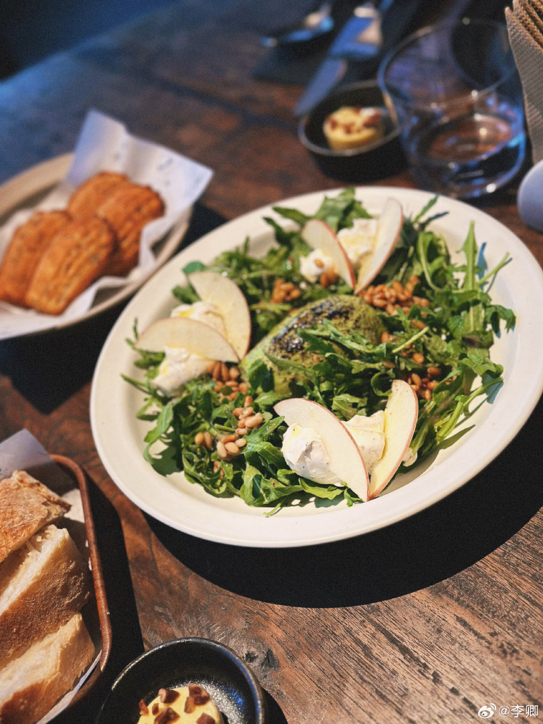 李卿吃一顿漂亮饭plog 李卿吃一顿漂亮饭plog 是事事都想要和粉丝分享的宠粉