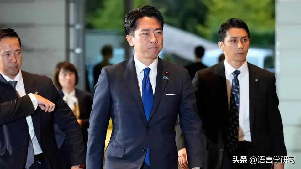 日本防卫大臣拟出席北约活动

¬ 日本将军：美国不会在日本永久部署"堤丰"导弹系
