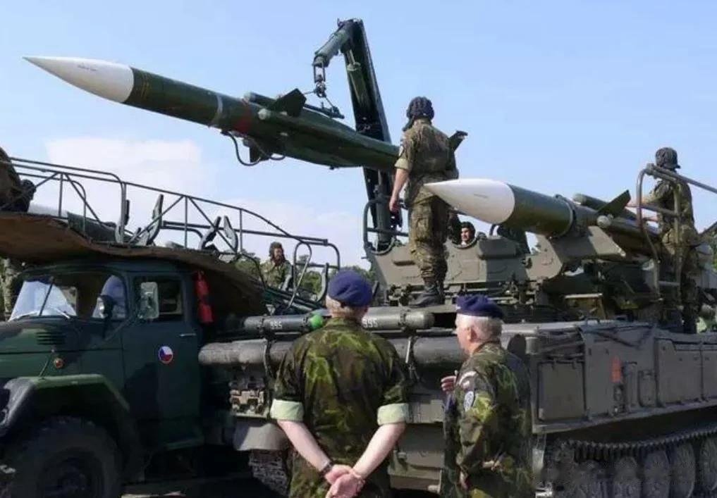 美国宣布：第40次对乌军援！

来源:海峡快讯

在反复多次后，乌克兰政府终于官