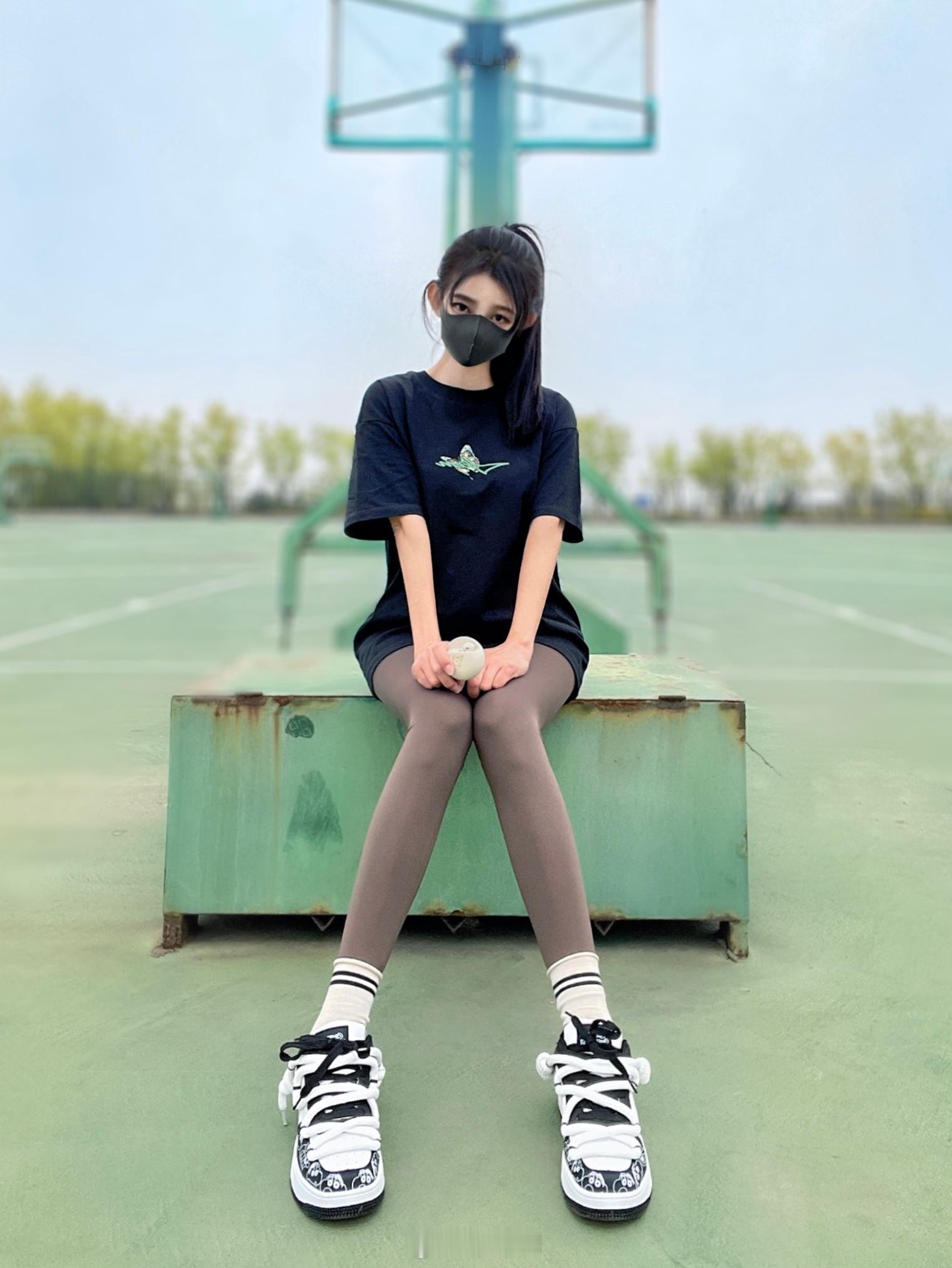 学长…这么穿放学可以一起走嘛？#ootd##每日一图# （帮🉐物前十的动态点点