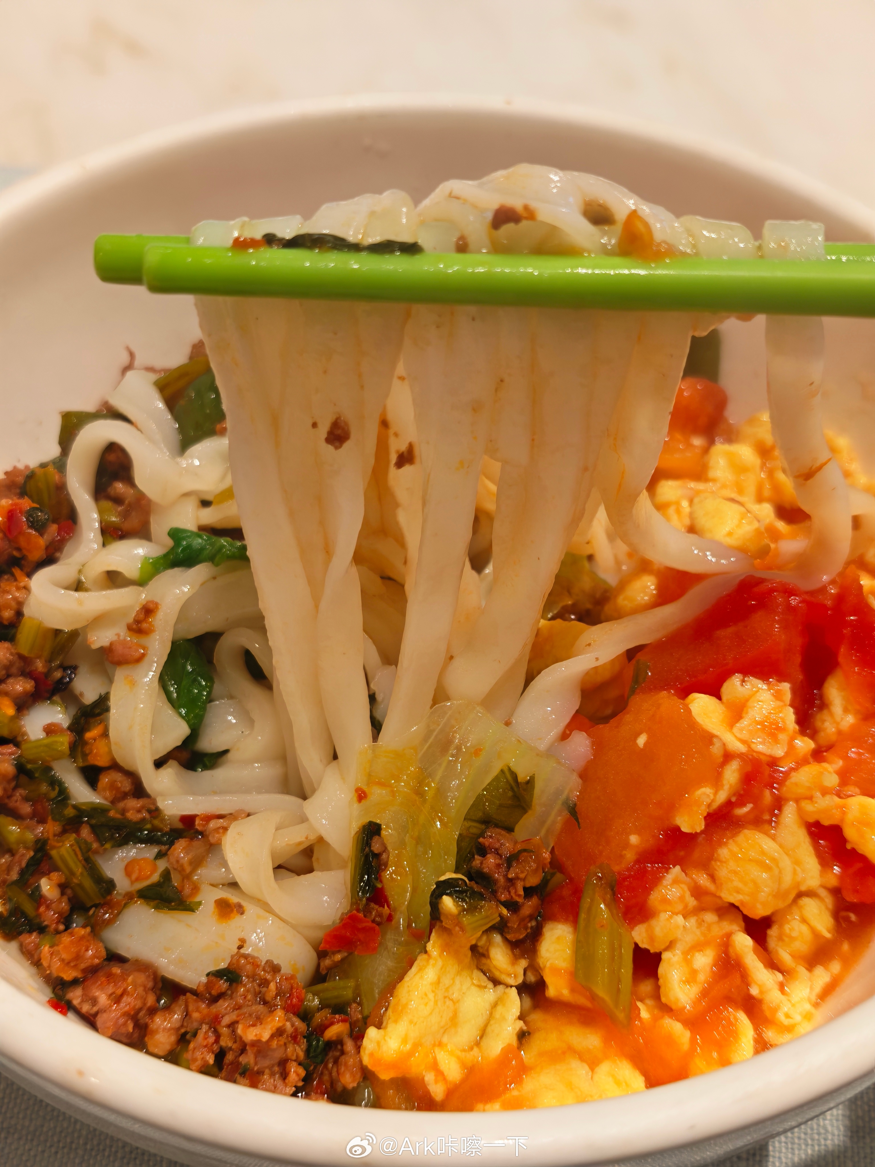 晚安朋友们，相比茶颜悦色，每次去长沙我都更爱吃米粉