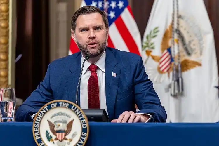 [月亮]美伊谈判谈了一天就彻底黄了，不是谈不拢，是美国压根就没打算好好谈！

