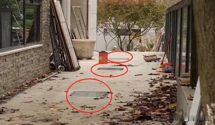 贵州，老人见小区某业主在装修，认为有遗弃不要的纸壳、钢筋，到其住宅里捡纸壳，没想