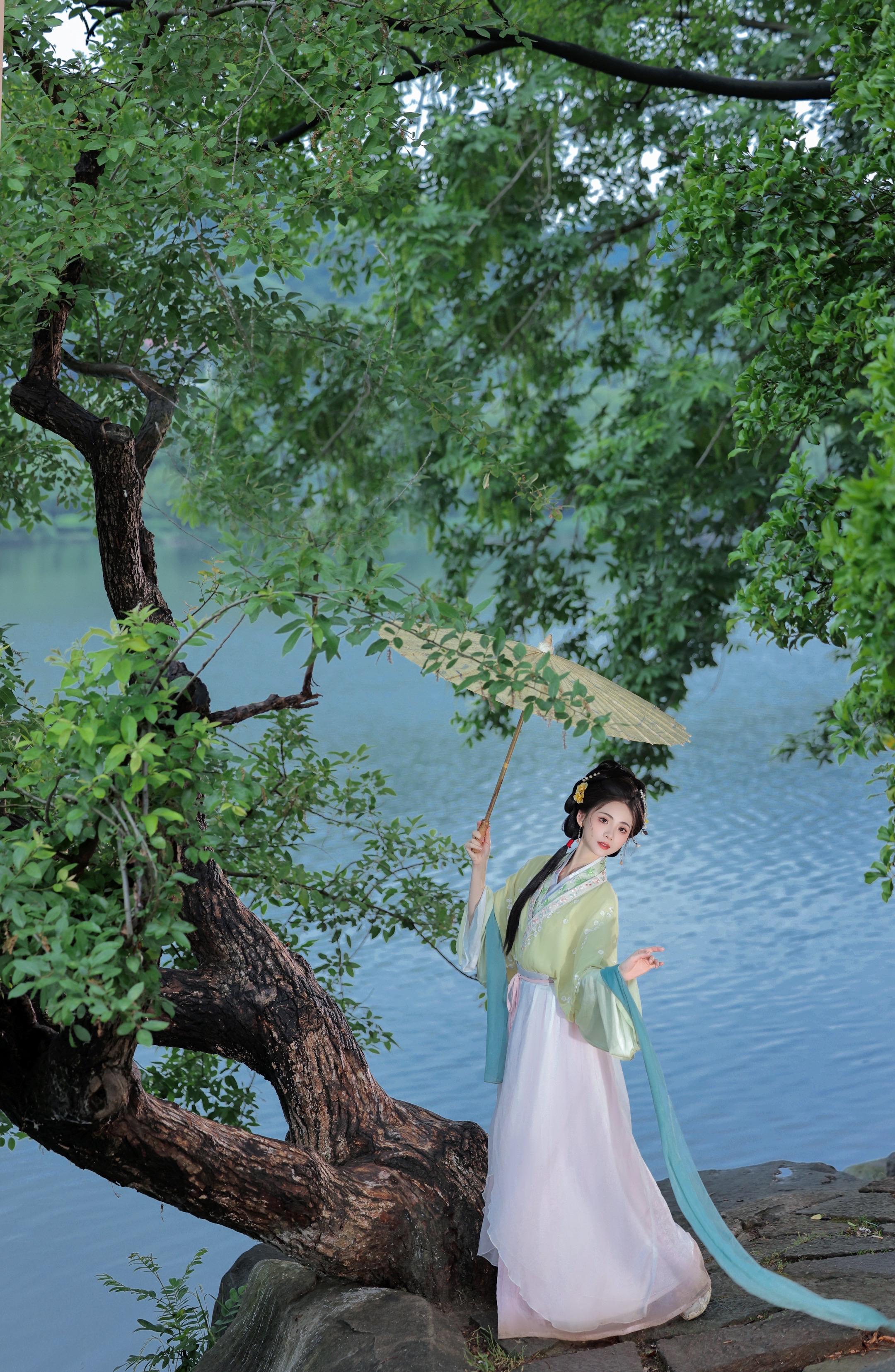 只此山水间～下雨天的氛围感好好。