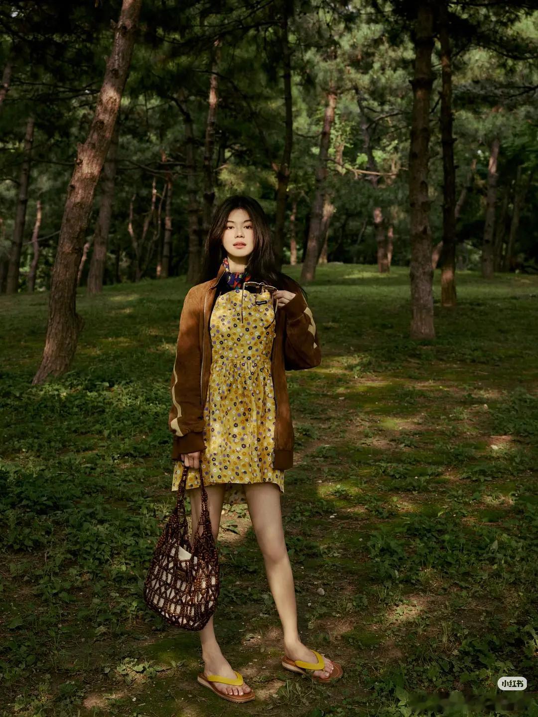 🌸🌸们miumiu卖包图：赵今麦 李庚希 张艺凡陆柯燃 周依然 吴浔知夏 李