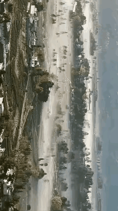 如果一列现代火车突然驶入宋代名画《千里江山图》，你会不会以为是自己眼花？四川雅安