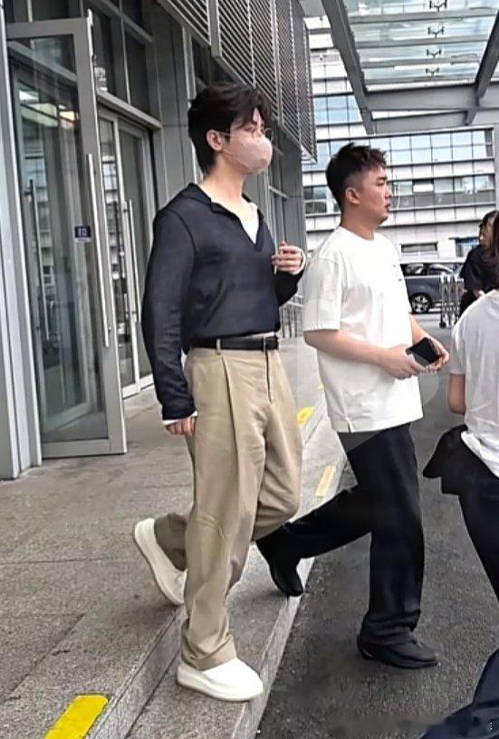 谁哥哥 