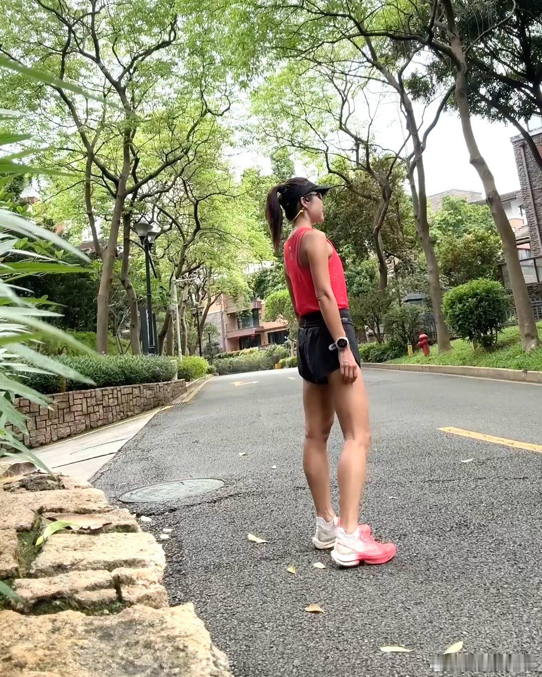 慢慢跑10公里跑完这个早晨就完美了运动就是坚持跑步即刻开跑跑步