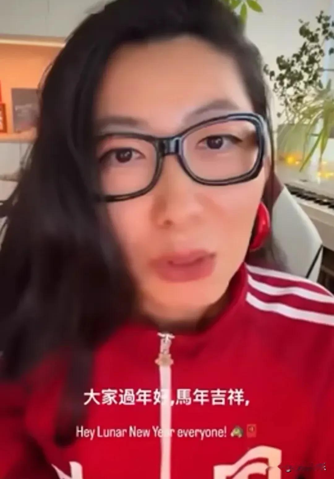 曲婉婷，竟想复出！

 曲婉婷想复出？那3.5亿下岗工人的钱还了吗！

大快人心