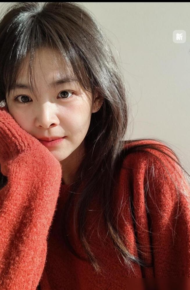 今天重温了一集姚晨主演的电视剧《都挺好》，苏明玉的形象以及她的爸爸妈妈和二哥，简