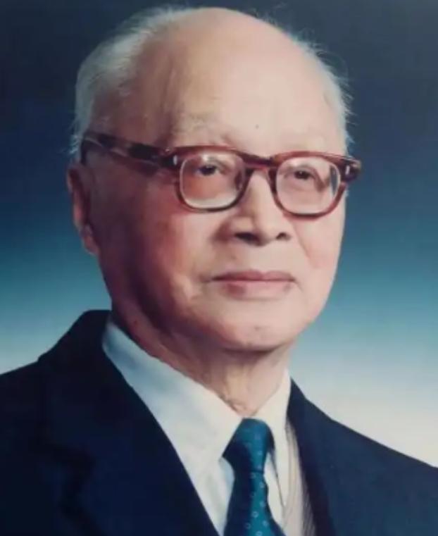 1960年，苏联将所有的驰援的科学家全部撤走，临走前，一位苏联专家悄悄告诉中国核