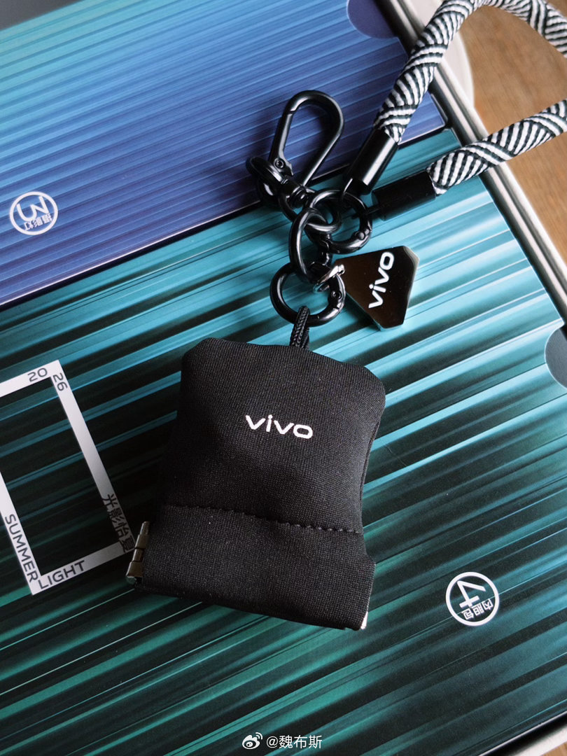 感谢 vivo 的端午祝福～这一套摄影周边太猛了...真的，vivo 是懂摄影的
