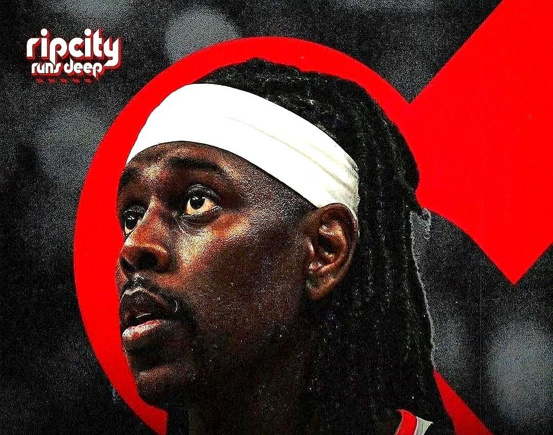 霍勒迪走了，没哭没闹，交易单上就俩字：换未来。
利拉德走后，他们又把最后一位能打