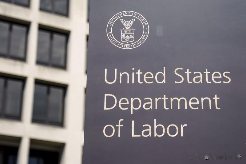 美国就业数据肯定会影响美联储的政策。就像之前，8月美国失业率升至4.3%创近4年