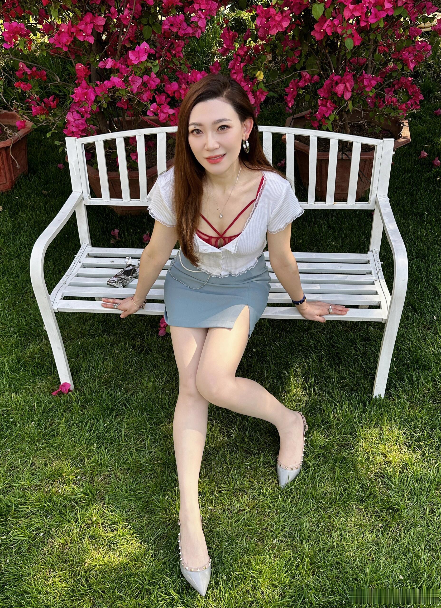 若隐若现的红色 ​​​