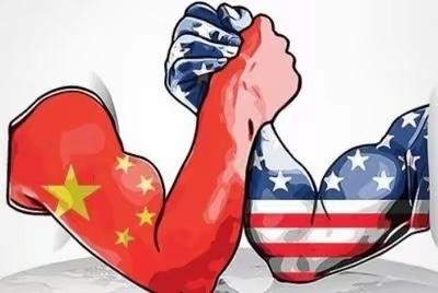 一群无人机，彻底撕下了中国科技的“面具”。

别人家无人机还在搞灯光秀摆造型，咱
