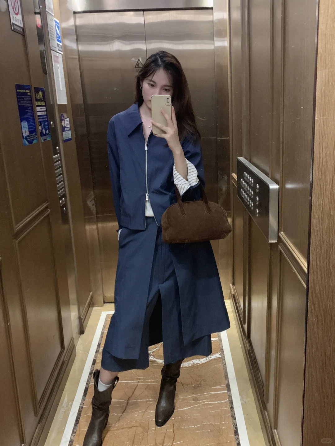 入秋灵感✨藏蓝+咖